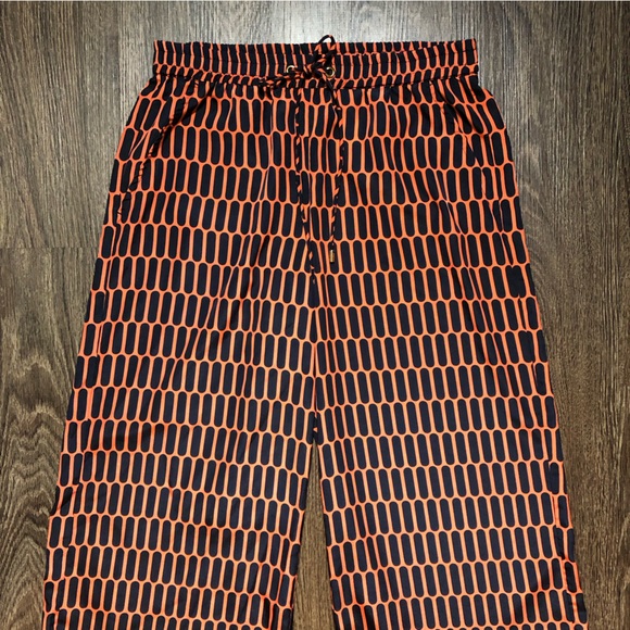 Michael Kors Geometric Orange & Black Wide Leg Pants - Picture 3 of 15